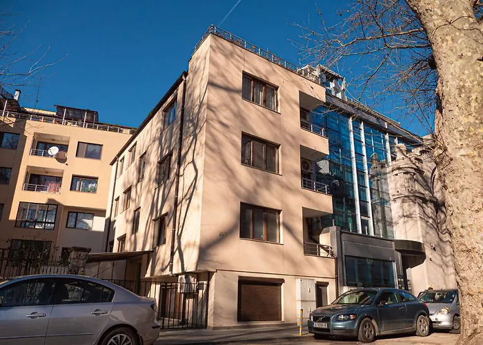 Cozy 1-Bedroom Apartment 5 Min From The Beach