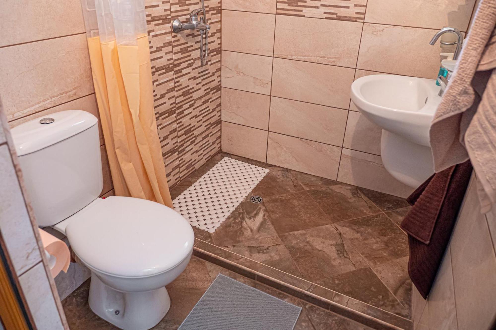 Apartment Cozy 1-bedroom 5 Min From The Varna